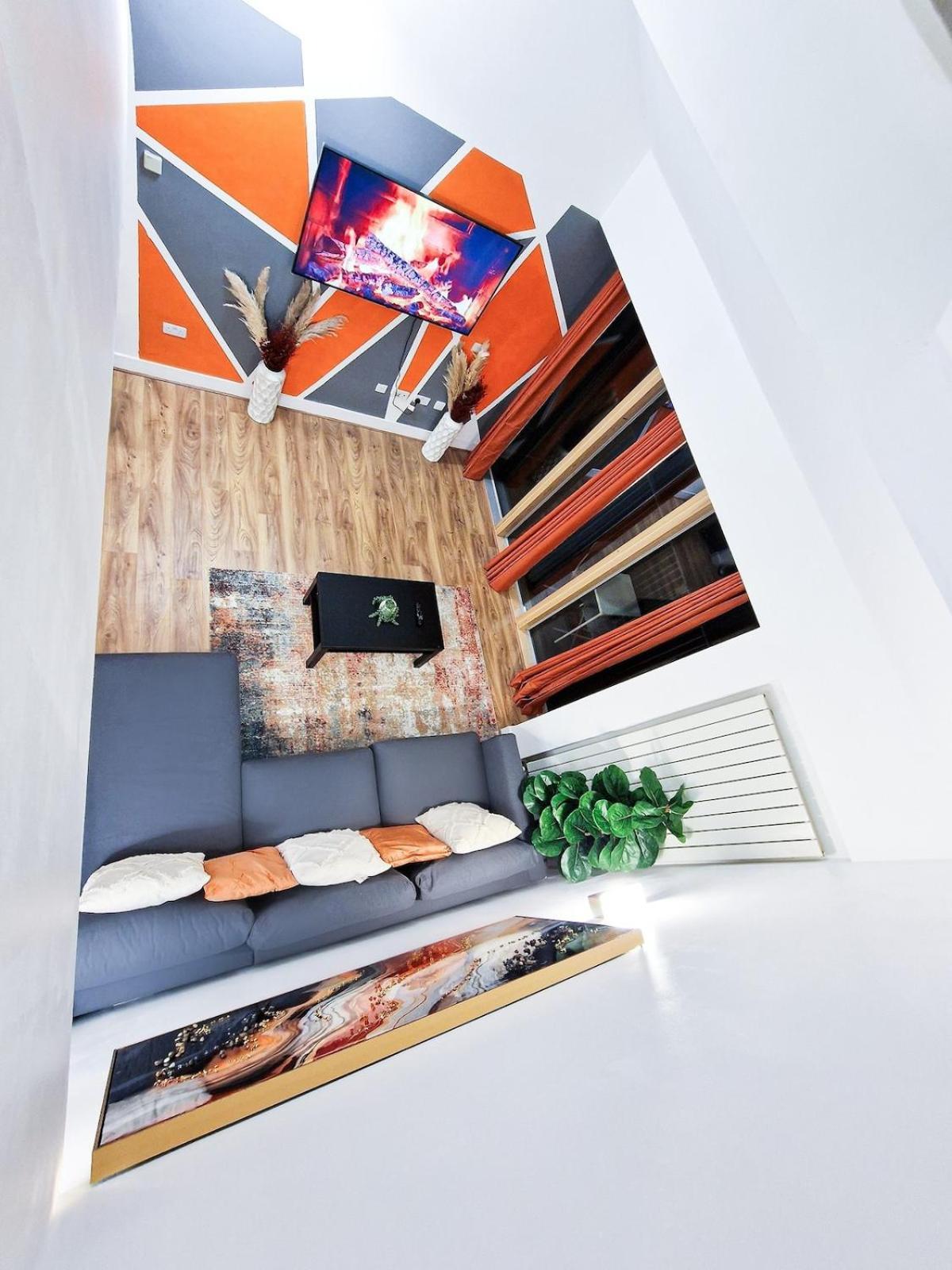 Luxury Waterfront Property With Free Parking Coventry Eksteriør billede