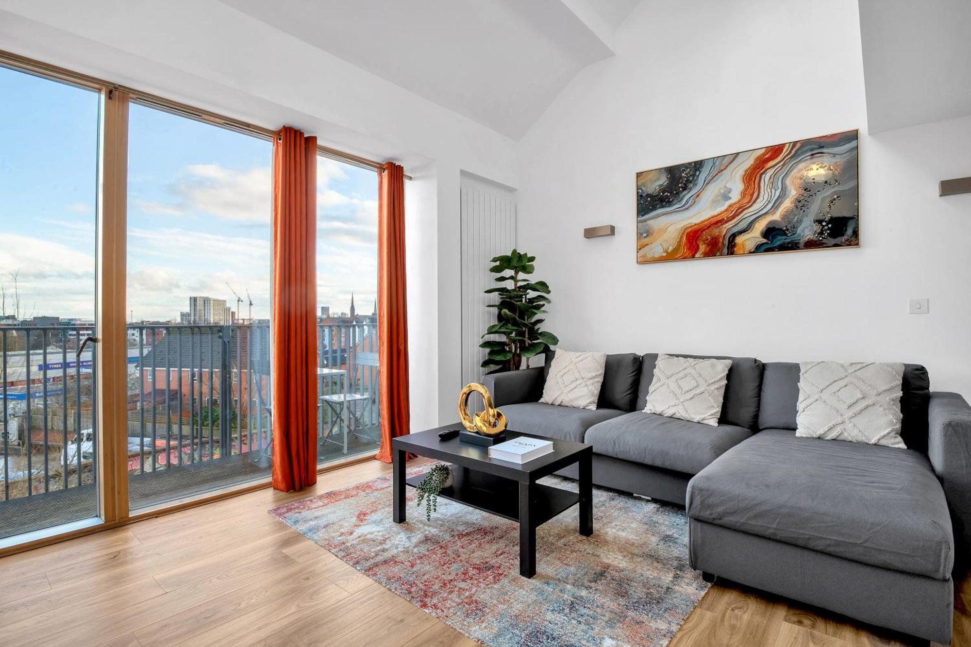 Luxury Waterfront Property With Free Parking Coventry Eksteriør billede