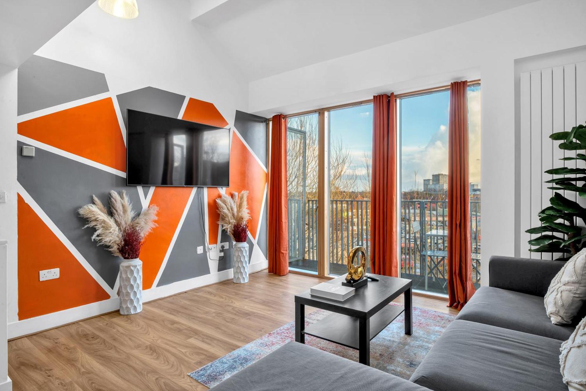 Luxury Waterfront Property With Free Parking Coventry Eksteriør billede